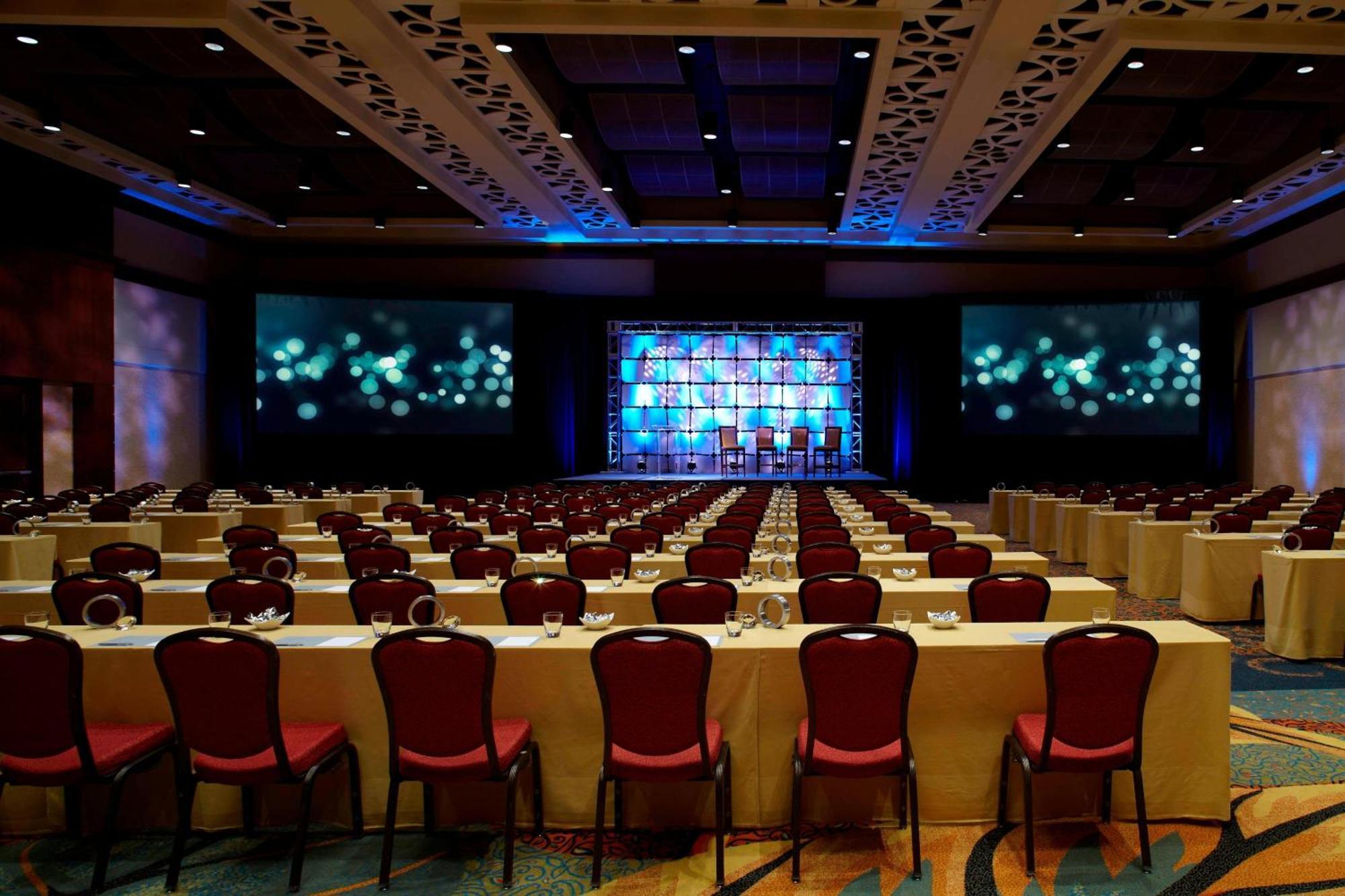 Renaissance Montgomery Hotel & Spa At The Convention Center Екстериор снимка