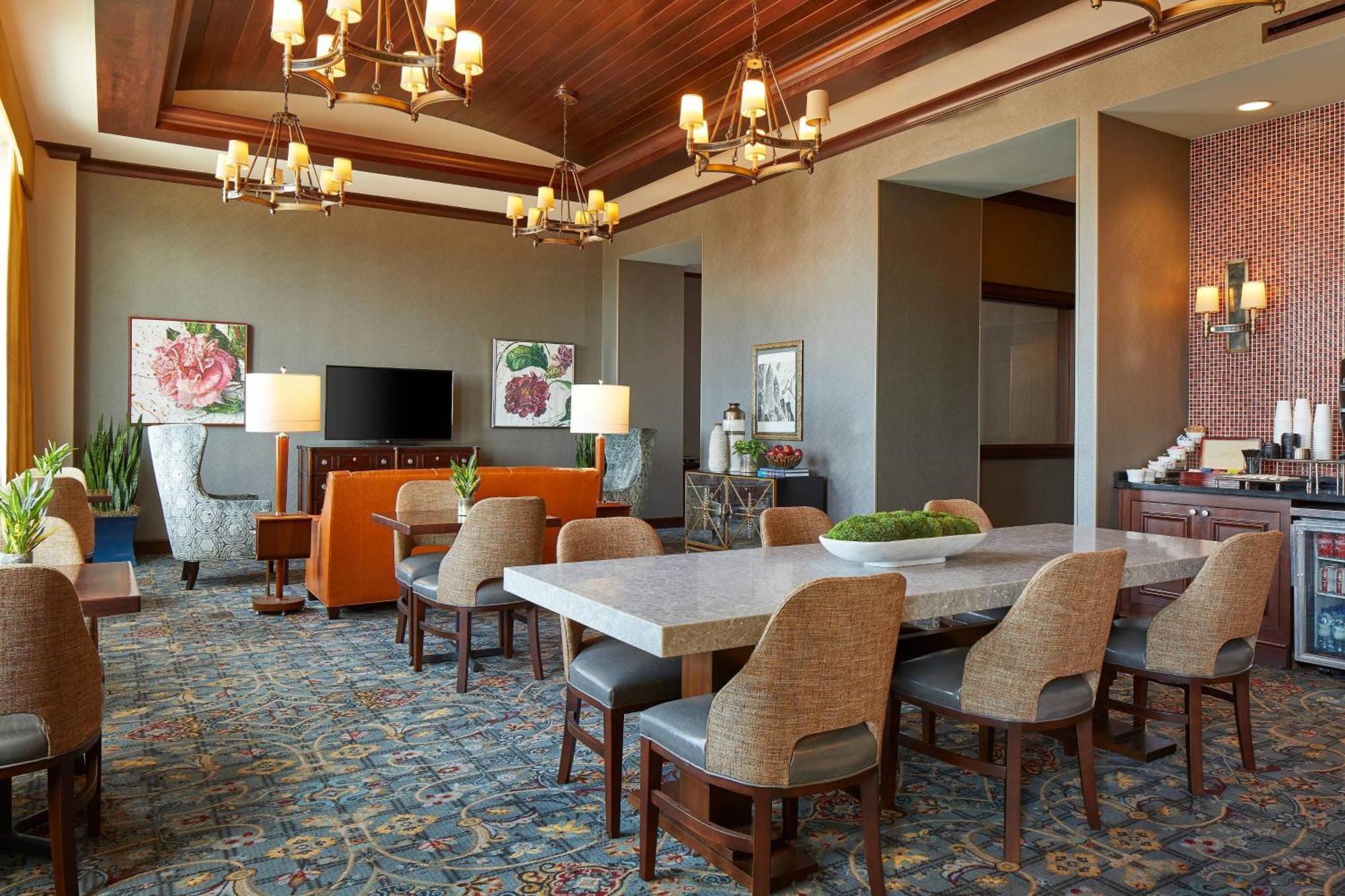 Renaissance Montgomery Hotel & Spa At The Convention Center Екстериор снимка