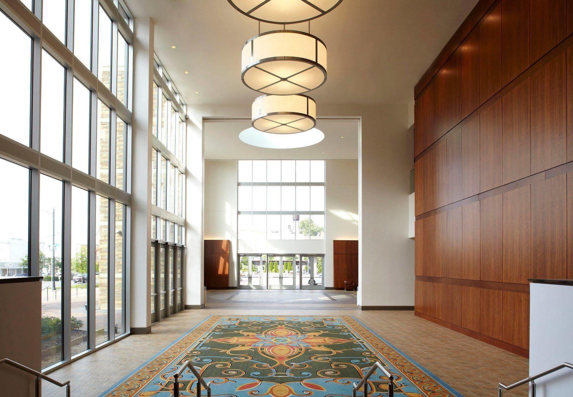 Renaissance Montgomery Hotel & Spa At The Convention Center Екстериор снимка
