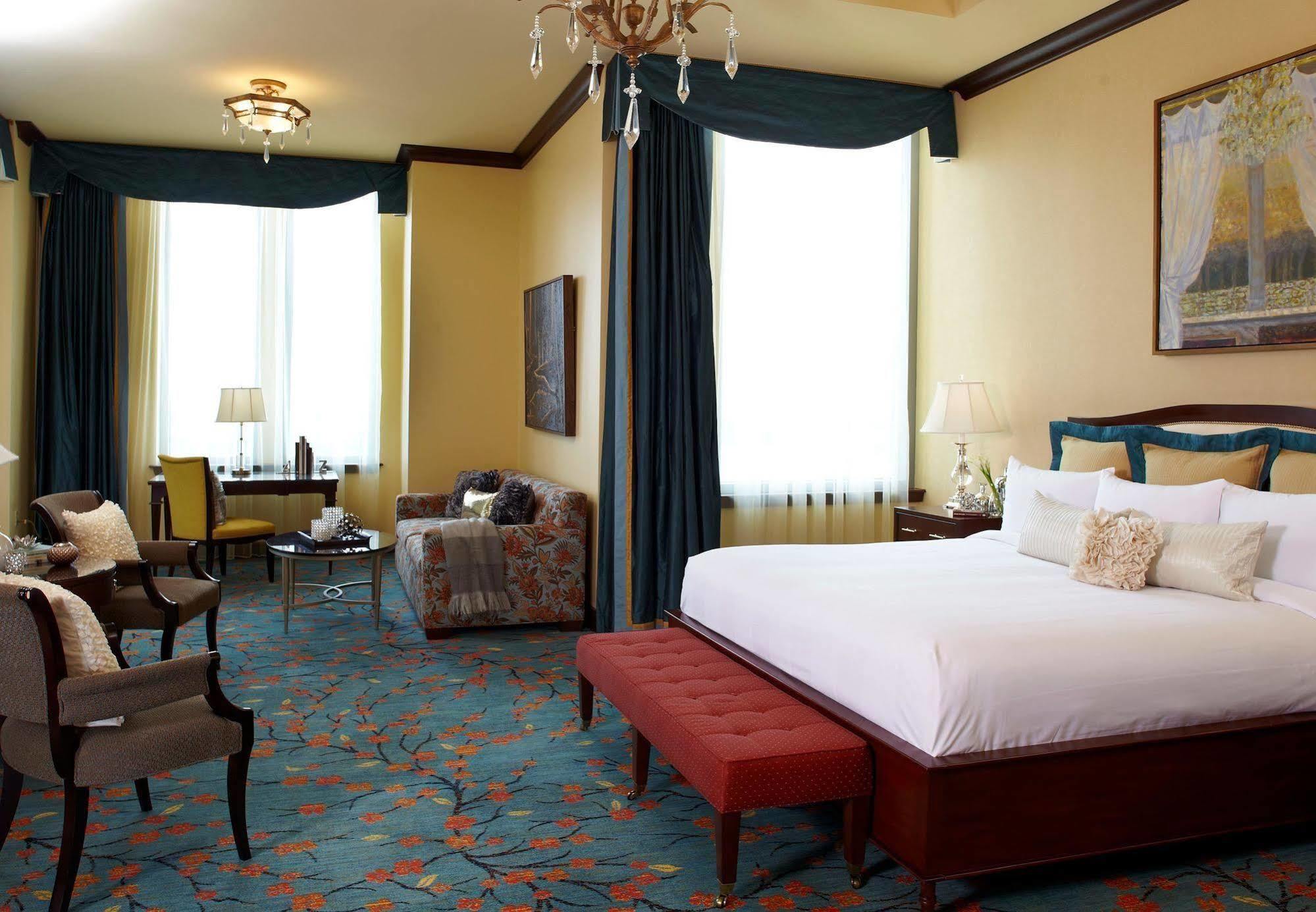 Renaissance Montgomery Hotel & Spa At The Convention Center Екстериор снимка