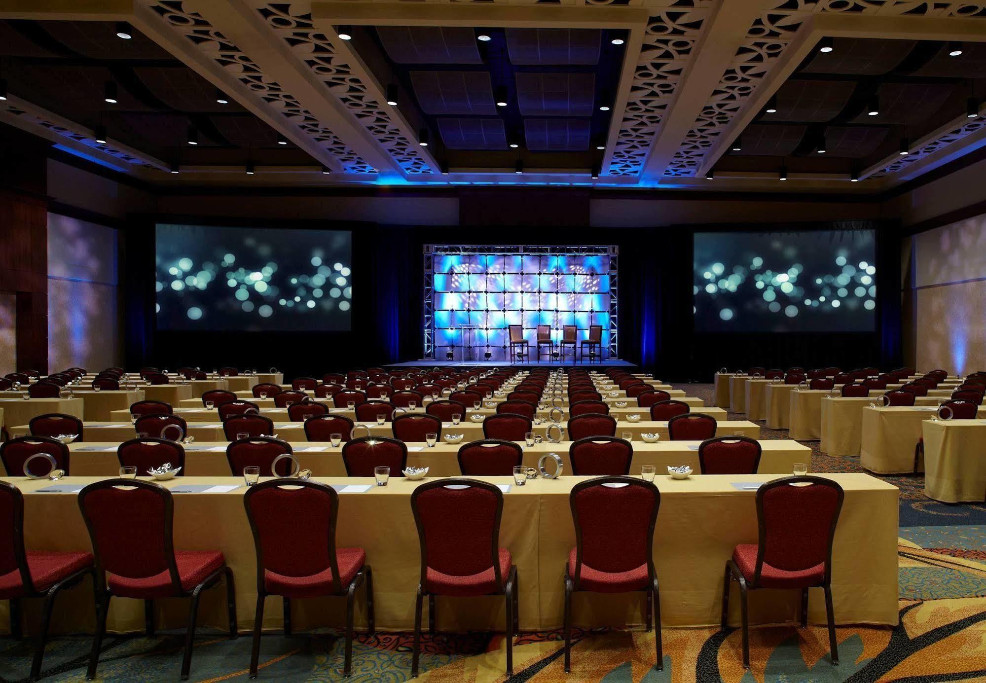 Renaissance Montgomery Hotel & Spa At The Convention Center Екстериор снимка