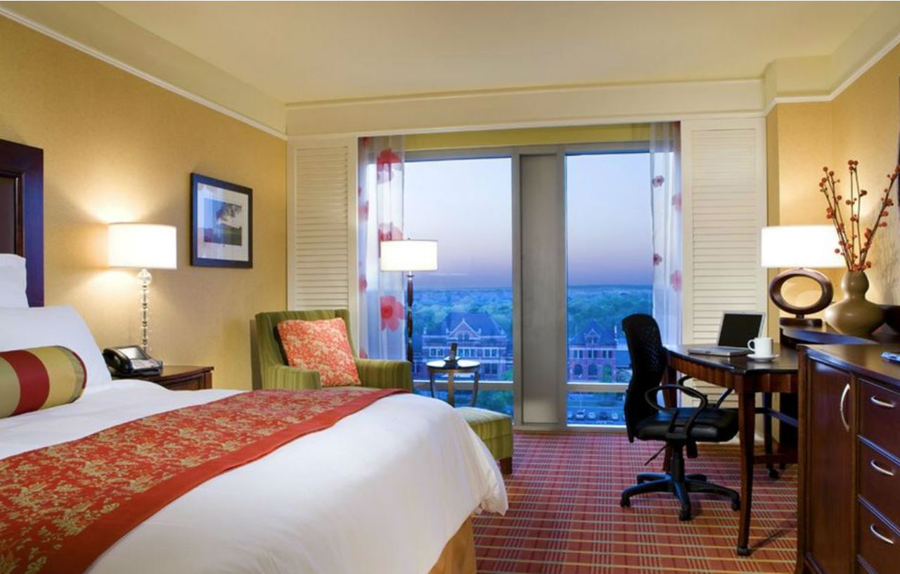 Renaissance Montgomery Hotel & Spa At The Convention Center Екстериор снимка